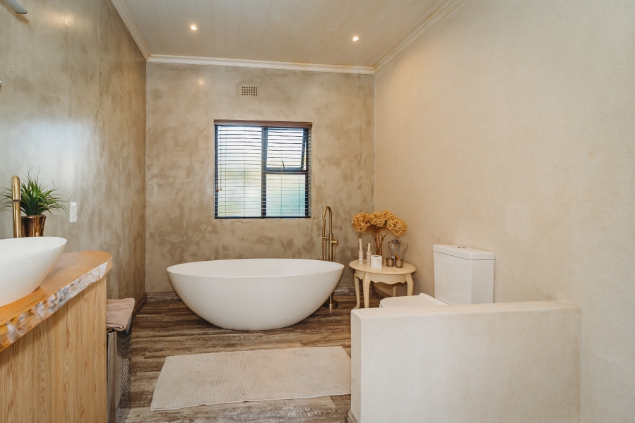 6 Bedroom Property for Sale in Camphersdrift Western Cape
